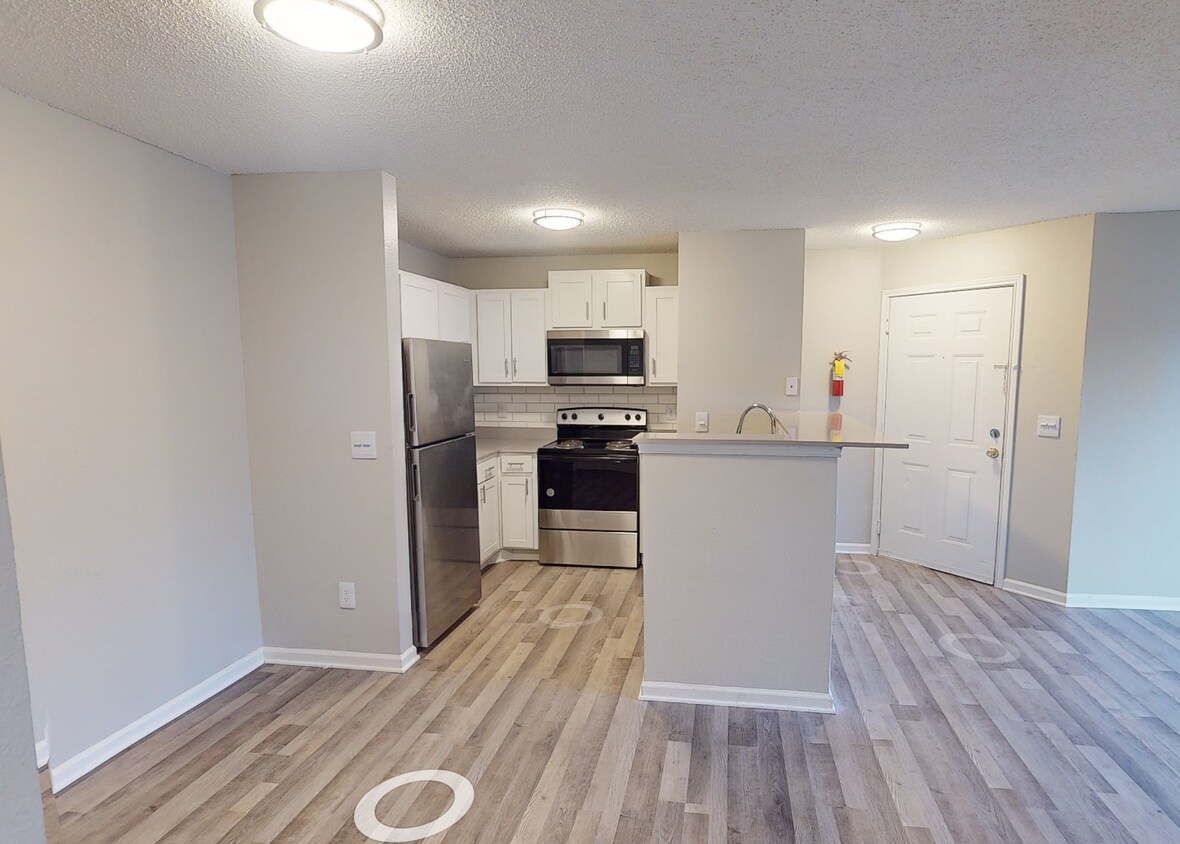 Photo - Hillside Place Apartments