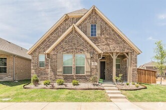 Building Photo - 1000 S Hl Dr