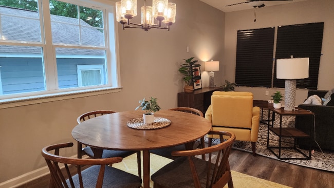 Photo - 435 Elm St NW Apartment