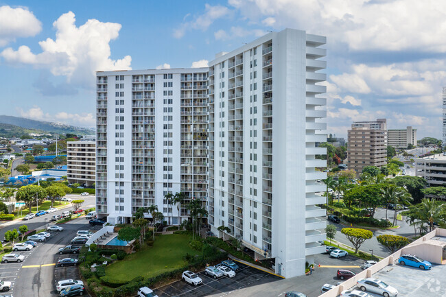 Building Photo - Greenwood Condominium