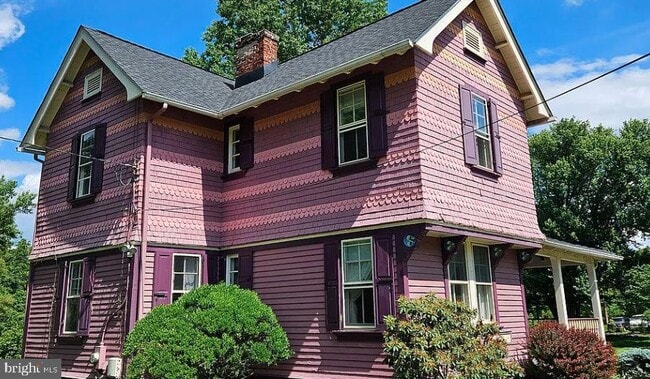 Photo - 1195 Westbourne Rd House