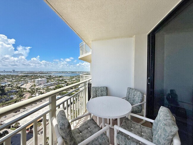Foto del edificio - 3000 N Ocean Dr