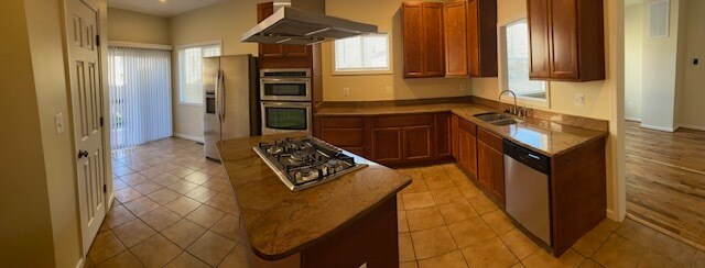 Cocina - 5920 Clay St NE