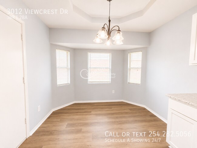 Building Photo - 3012 Viewcrest Dr