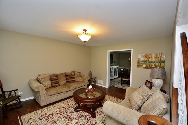 Foto del edificio - 2415 Worthing Dr