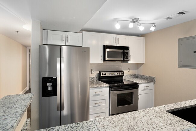 Foto del edificio - 385 Ralph McGill Blvd NE