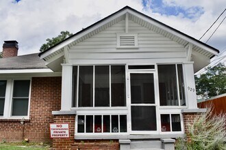 Building Photo - 929 Church St