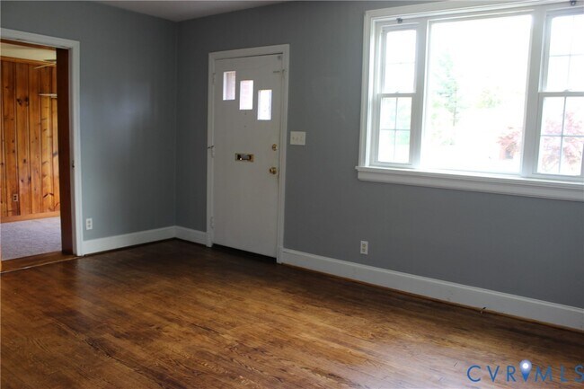 Foto del edificio - 2300 Farrand St