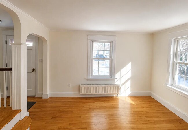 Building Photo - 73 Clemons St