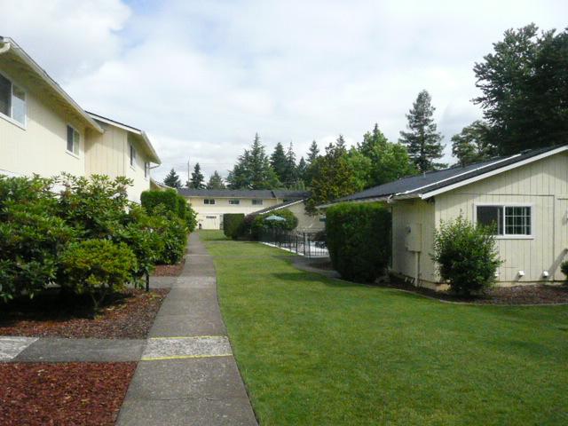 Building Photo - Willow Springs Apartments