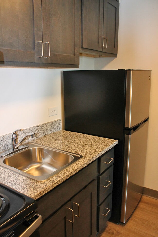 Foto del edificio - Columbine Towers