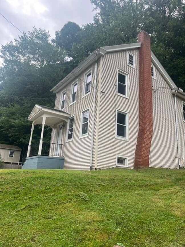 Foto del edificio - 702 Wyomissing Rd