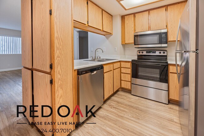 Foto del edificio - ~1 Month FREE~ SENIOR LIVING 55+: Splendid...