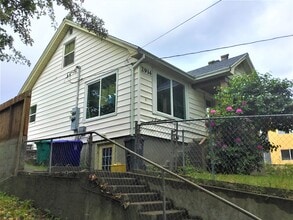 Building Photo - 2914 SE 92nd Ave