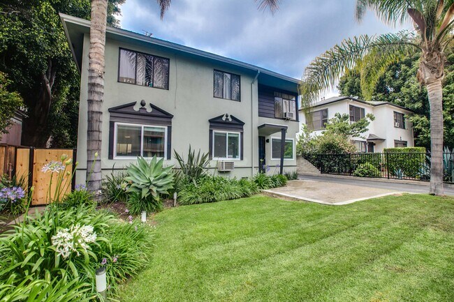 Building Photo - 1311 N Orange Dr