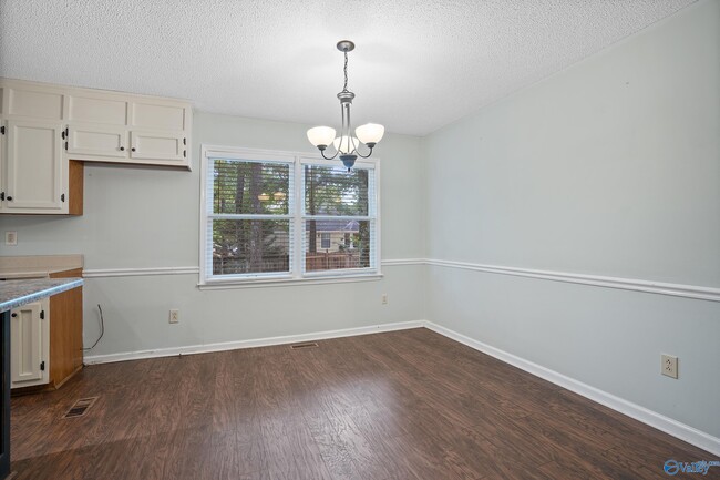 Building Photo - 132 Whisperwood Ln