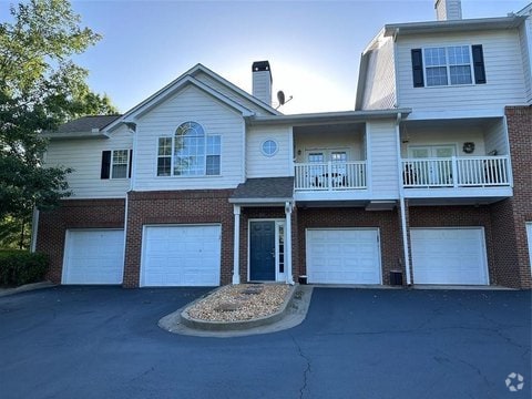 Building Photo - 304 Spring Heights Ln