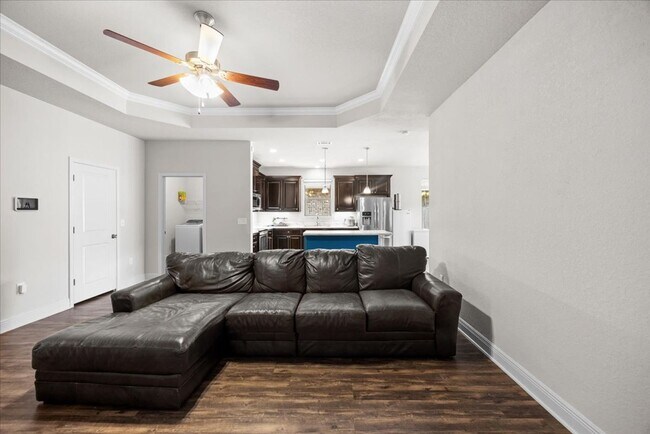 Foto del edificio - 3 bedroom 2 bathroom- GREAT Location in Pace!