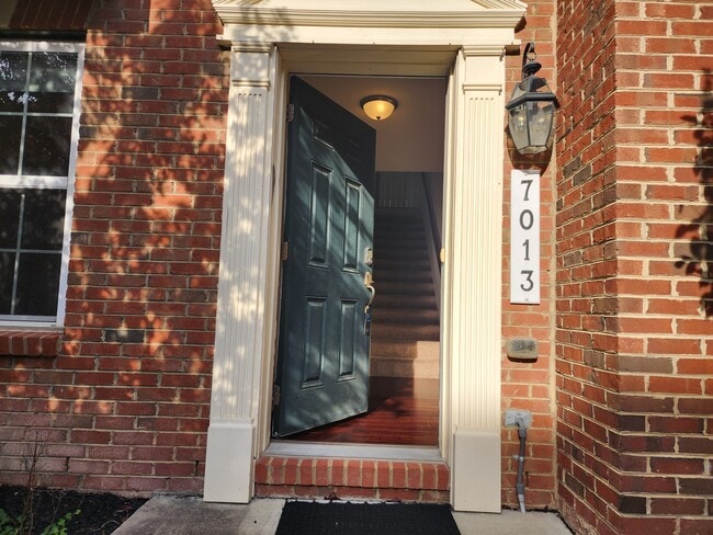 Building Photo - 7013 Southmoor St