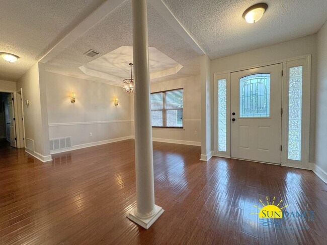 Foto del edificio - Stunning 3-Bedroom Home Near Hurlburt Fiel...