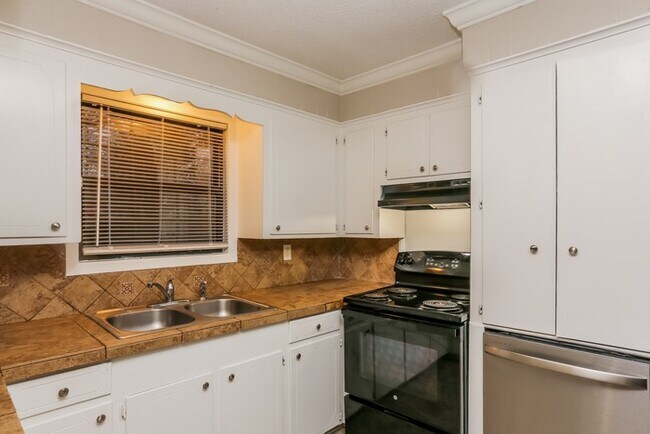 Foto del edificio - 529 Wolcott Cir