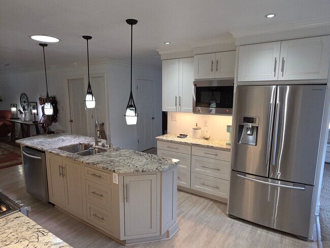 Foto del edificio - Updated 3 bedroom 2 bathroom Oak Creek ranch