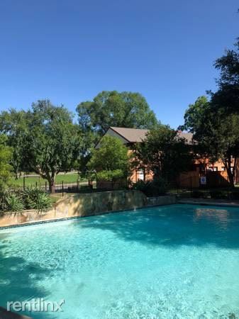 Foto del edificio - 2311 Nicholson Dr