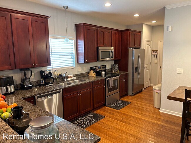 Foto del edificio - 4 br, 2.5 bath House - 1311 Holly Ave