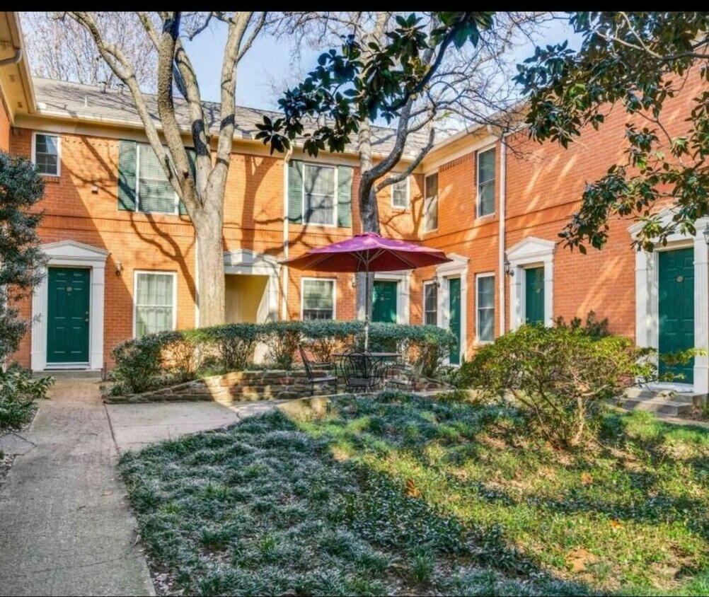 Foto principal - 4704 Abbott Ave