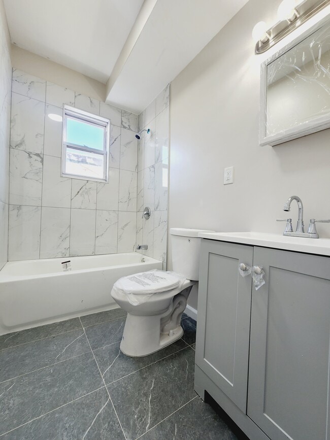 132 Wilkinson Ave 2R - 134 Wilkinson Ave