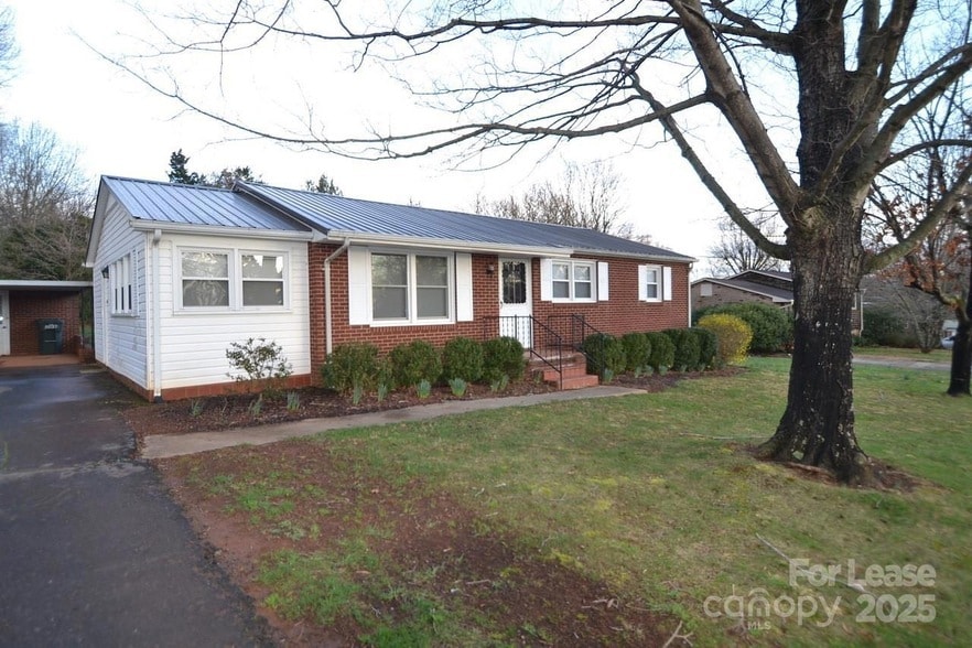 Photo - 2037 N Deal Avenue Unit