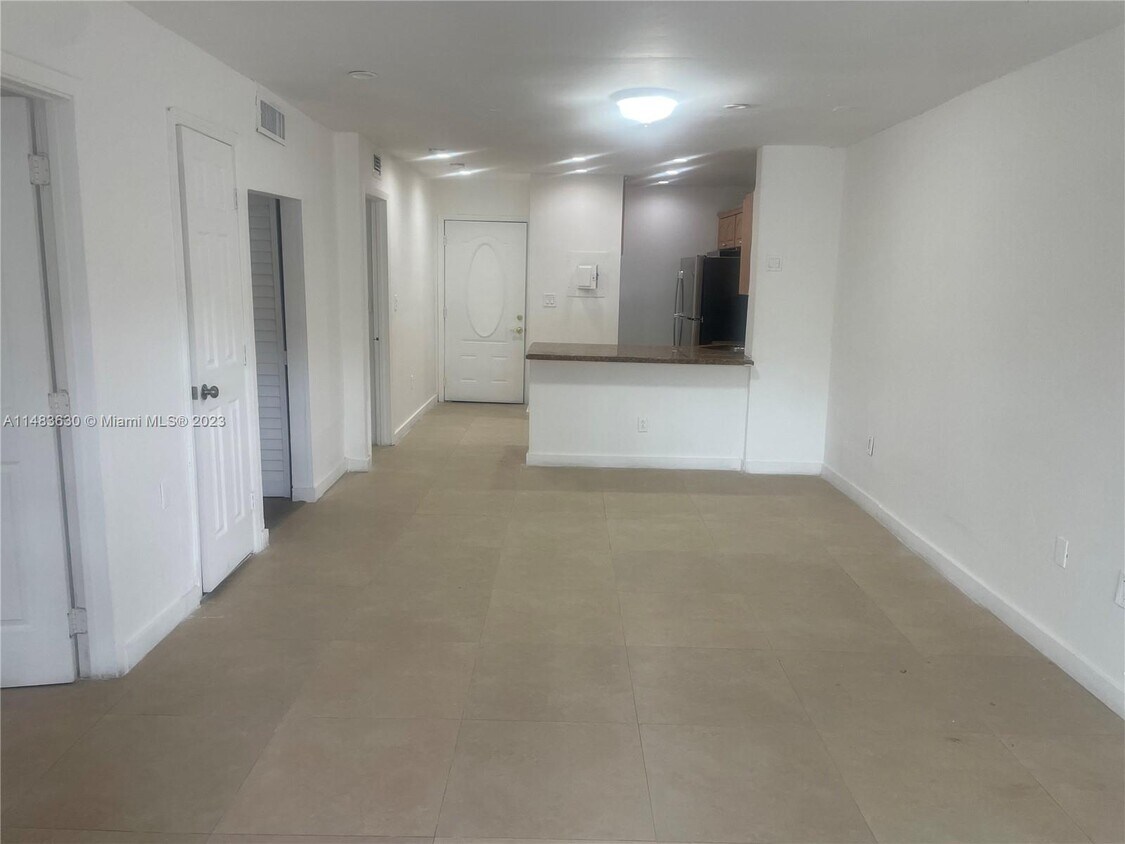 Primary Photo - 6090 W 18th Ave