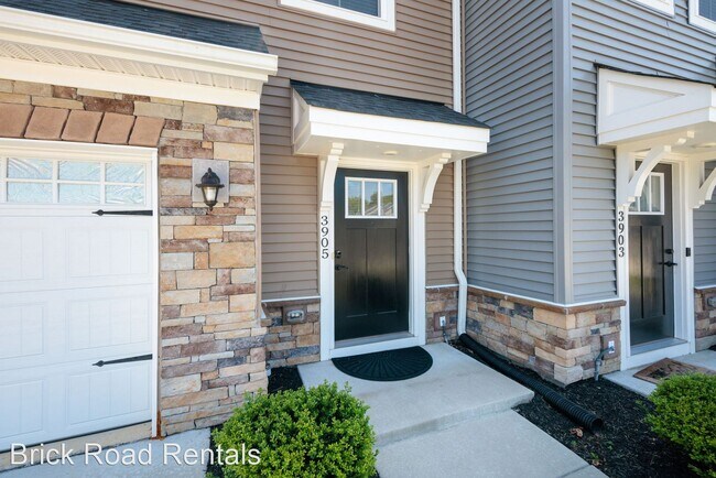 Foto del edificio - 3 br, 2.5 bath House - 3905 Mary Alice Way