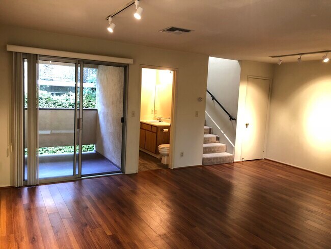 Foto del edificio - 276 E Bellevue Dr