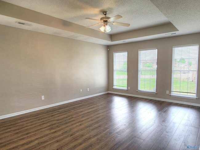 Building Photo - 241 Misty Cove Ct