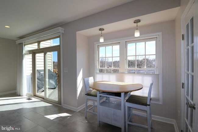 Building Photo - 13539 Flowerfield Dr