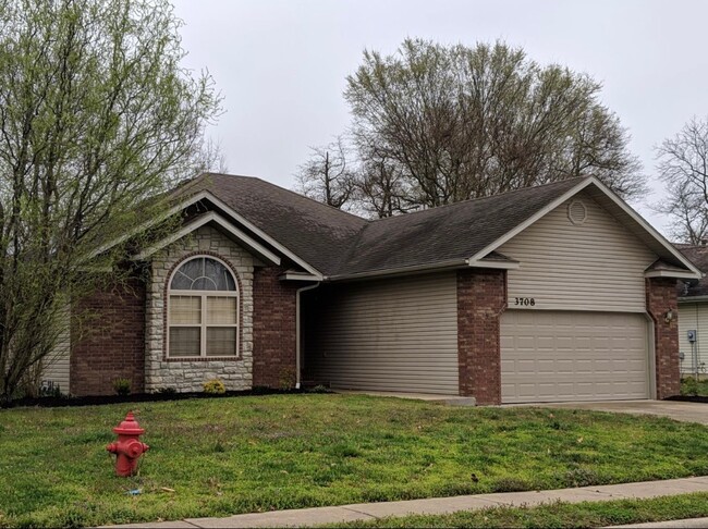 Building Photo - 3708 N 10th St
