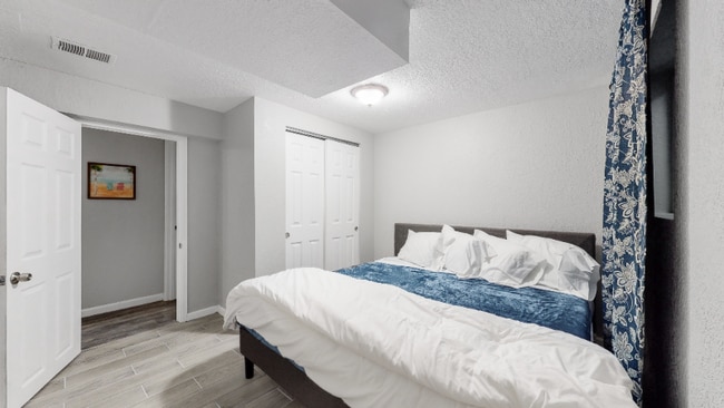 Building Photo - 15045 E Louisiana Dr