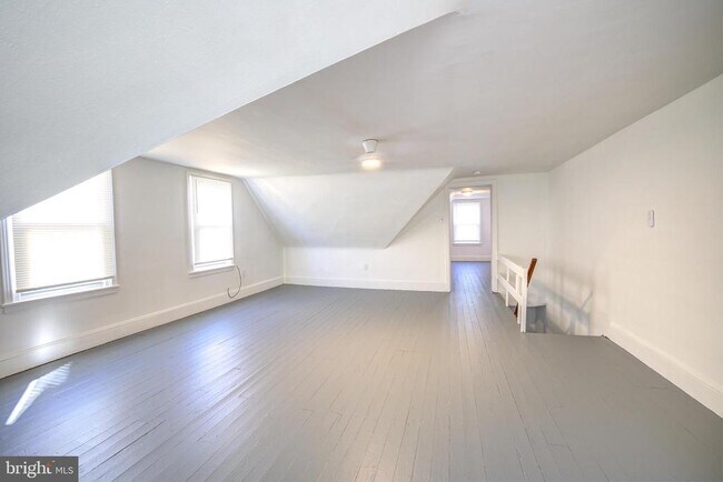 Foto del edificio - 143 Greenwood Ave