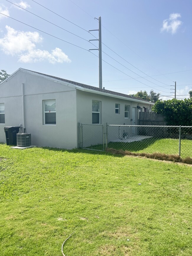 Photo - 11700 SW 221st St Rd (Cutler Bay, FL) Townhome