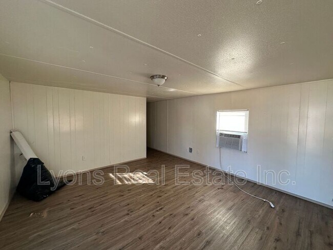 Building Photo - 8085 Tolles Dr