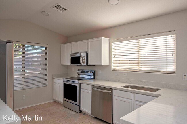 Foto del edificio - 3 br, 2 bath House - 24028 N 21st Way