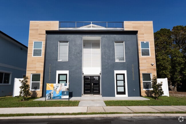 Building Photo - 527 N Garden Ave