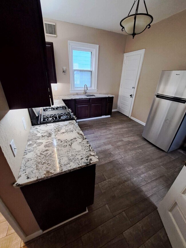 32 W 4th St Unit 2, Dunkirk, NY 14048 Apartments in Dunkirk, NY