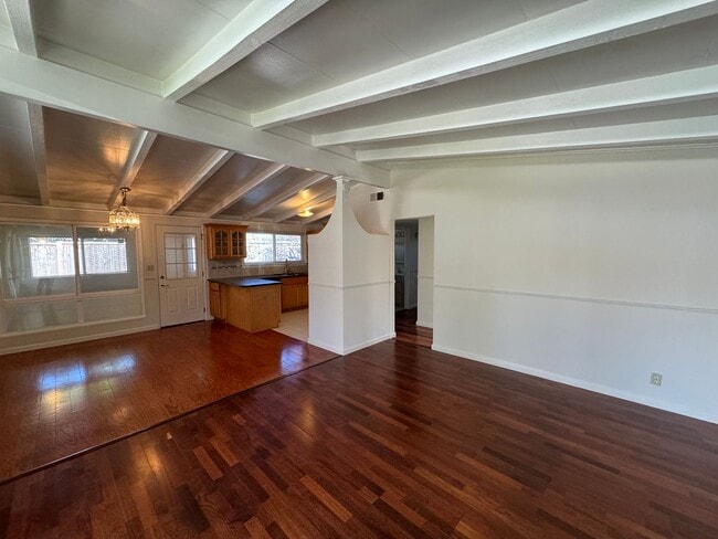 Building Photo - Sunnyvale House with Upgraded Kitchen - Av...