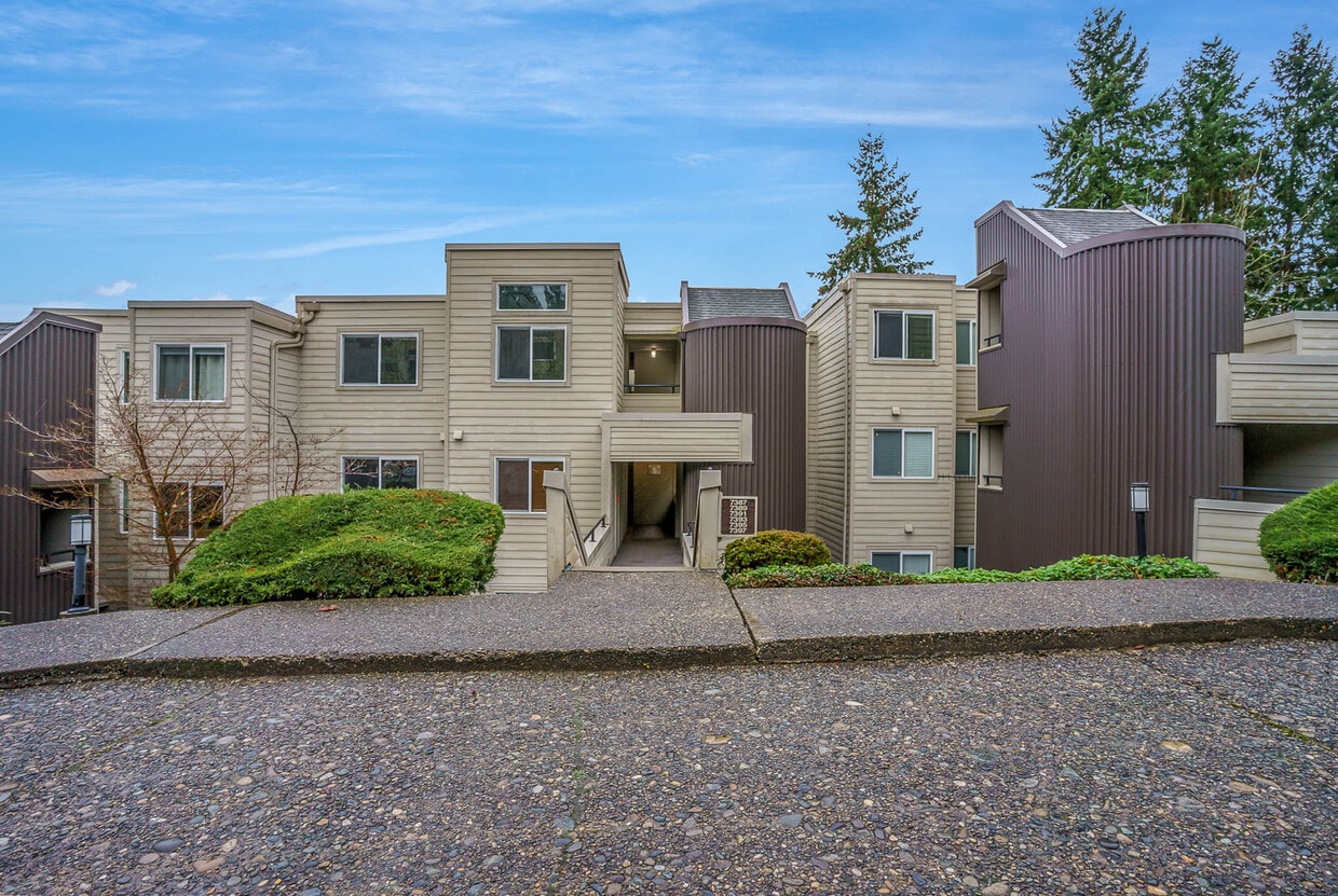 7387 Old Redmond Rd Unit , Redmond, WA 98052 Condo for Rent in