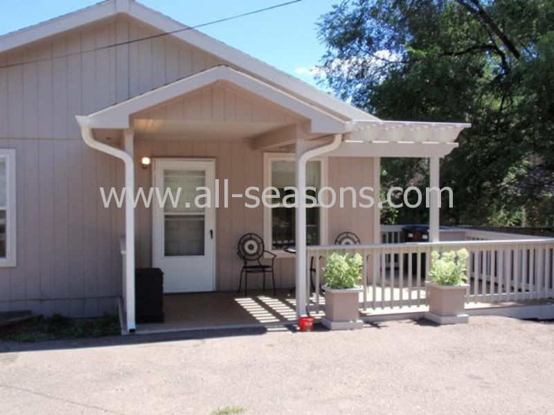 Primary Photo - 618 N Spruce St