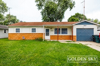 Building Photo - 3129 S Opechee Dr