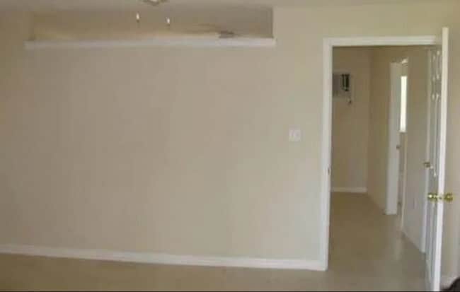 Photo - 229 W Lancaster Rd Apartment