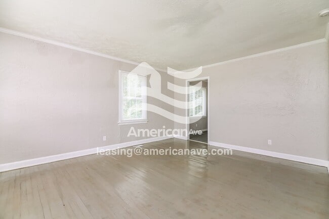 Building Photo - 117 Hunter Cir